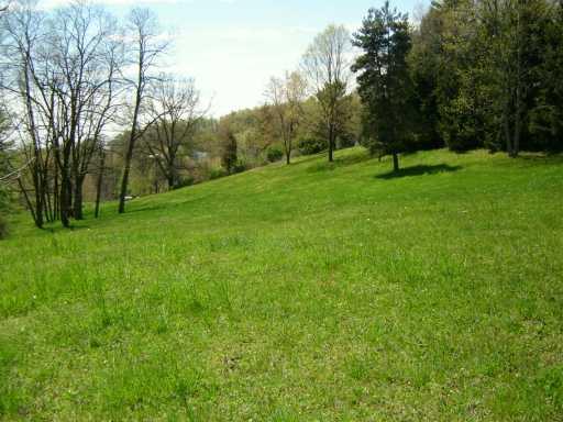 271 Spring Valley Road Jeannette, PA 15644 - Photo 6 of 8