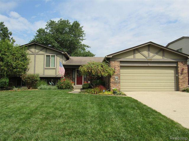 3056 Rolling Green Circle South Rochester Hills, MI 48309 - Photo 1 of 28