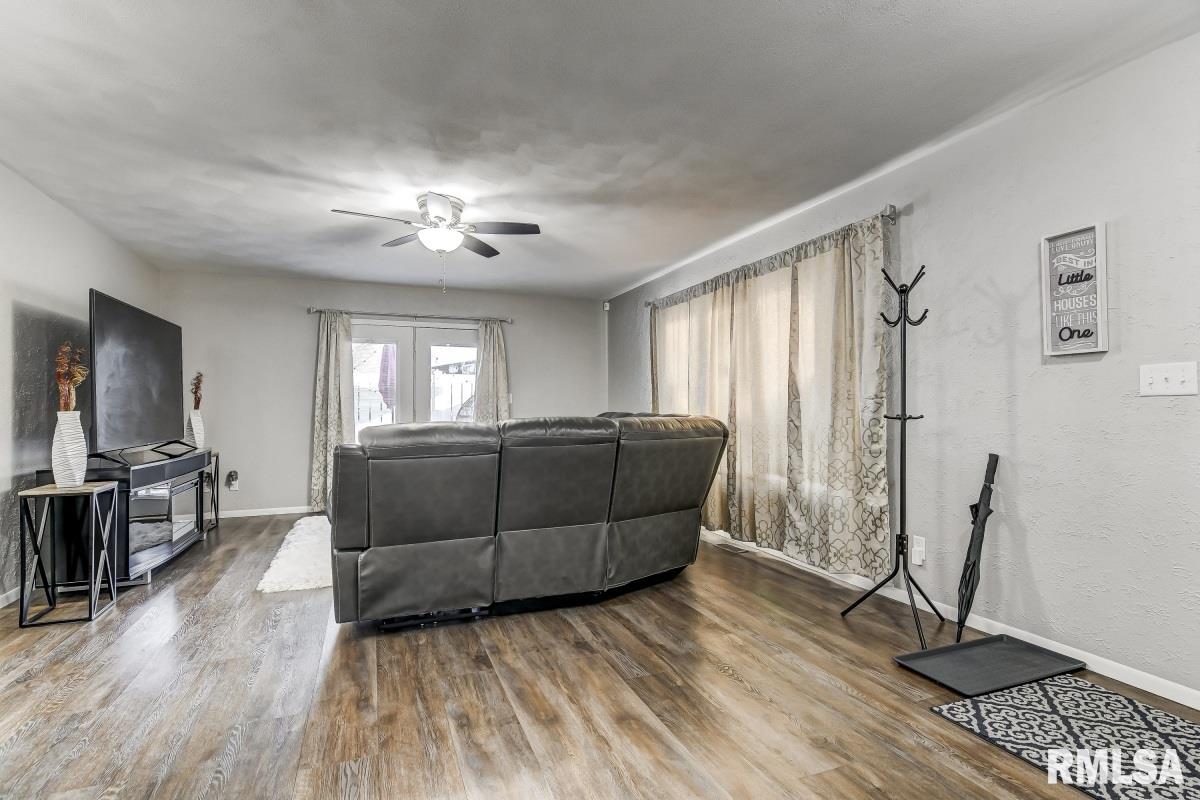 1 Brookside Place Springfield, IL 62704 - Photo 4 of 32 Gallery Image 4