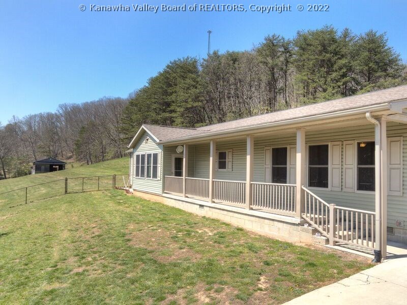 1450 Bills Creek Road Winfield, WV 25213 - Photo 25 of 30 Gallery Image 25