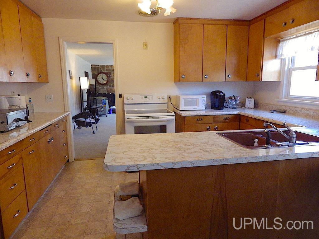 508 Schoolcraft Road Marquette, MI 49855 - Photo 12 of 25 Gallery Image 12