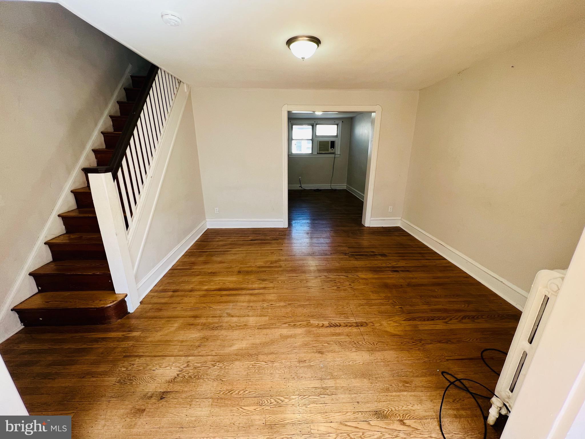 543 Littlecroft Road Upper Darby, PA 19082 - Photo 3 of 11