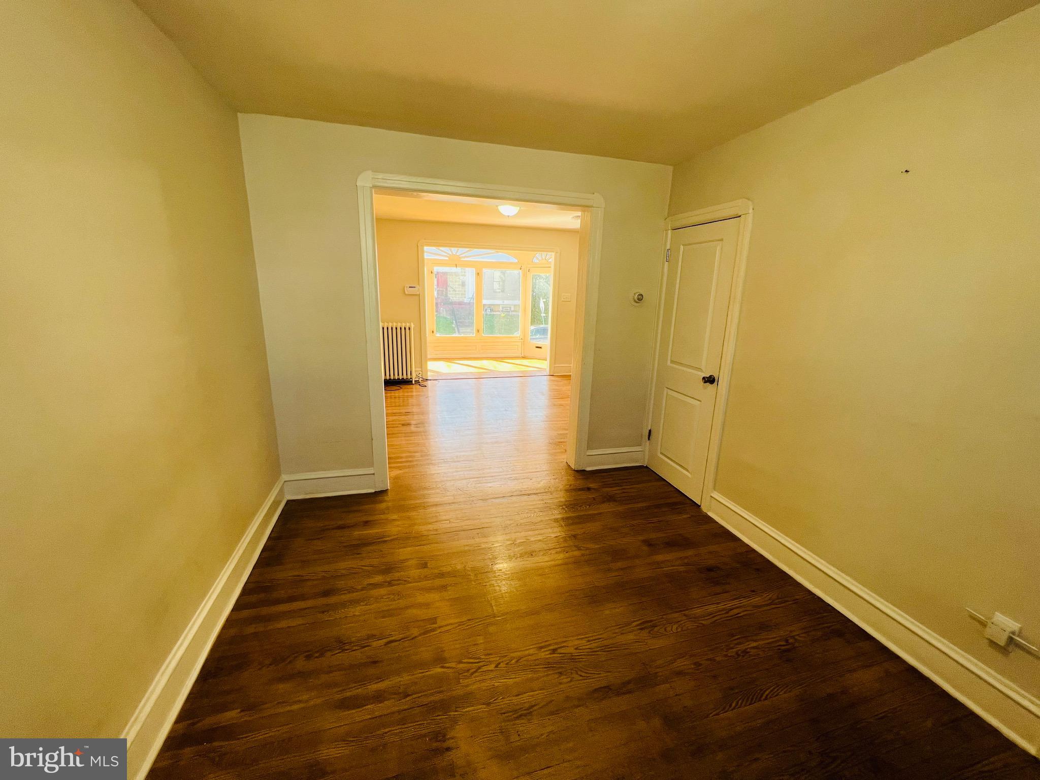 543 Littlecroft Road Upper Darby, PA 19082 - Photo 5 of 11