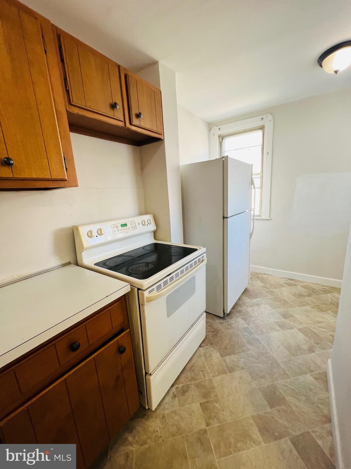 543 Littlecroft Road Upper Darby, PA 19082 - Photo 7 of 11