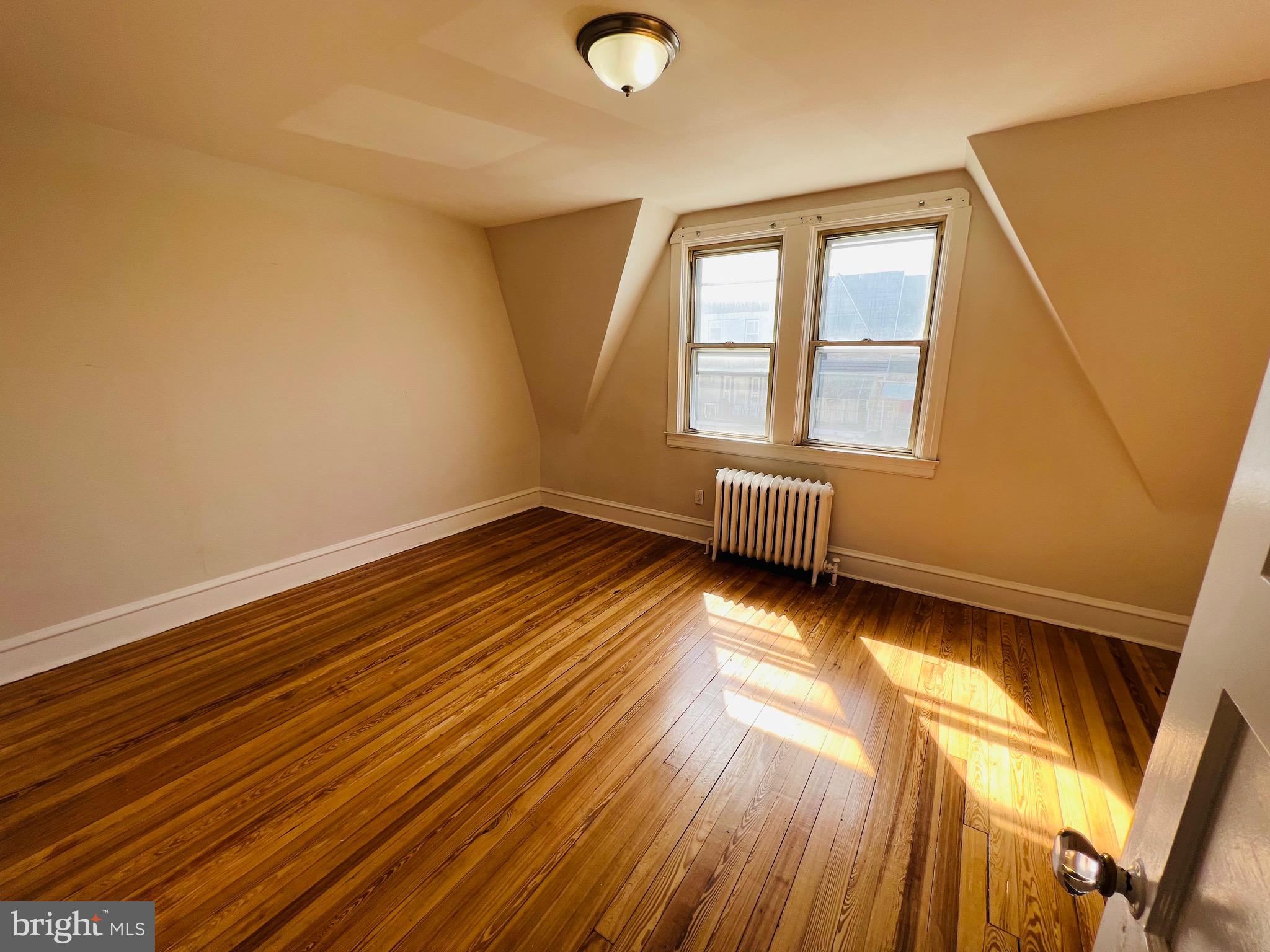 543 Littlecroft Road Upper Darby, PA 19082 - Photo 9 of 11