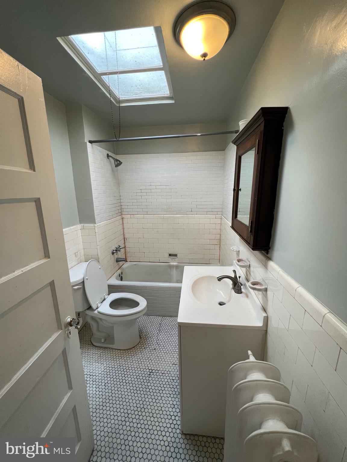 543 Littlecroft Road Upper Darby, PA 19082 - Photo 10 of 11