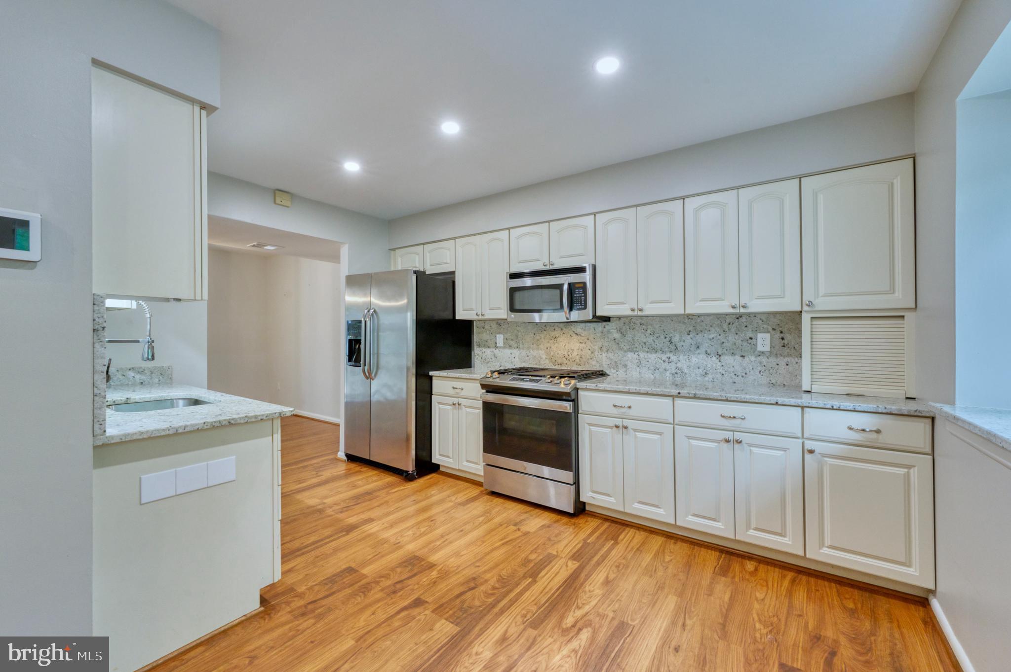 2374 Generation Drive Reston, VA 20191 - Photo 11 of 73 Kitchen