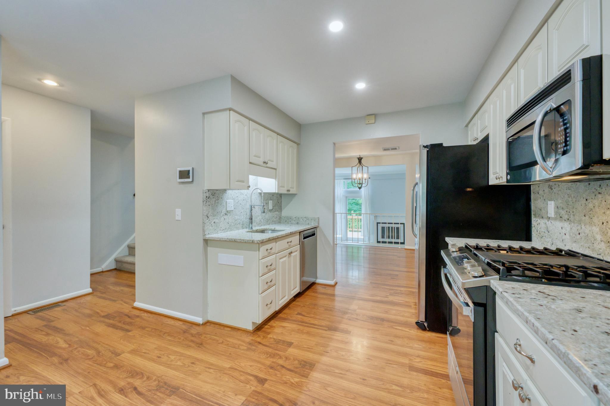 2374 Generation Drive Reston, VA 20191 - Photo 17 of 73 Kitchen