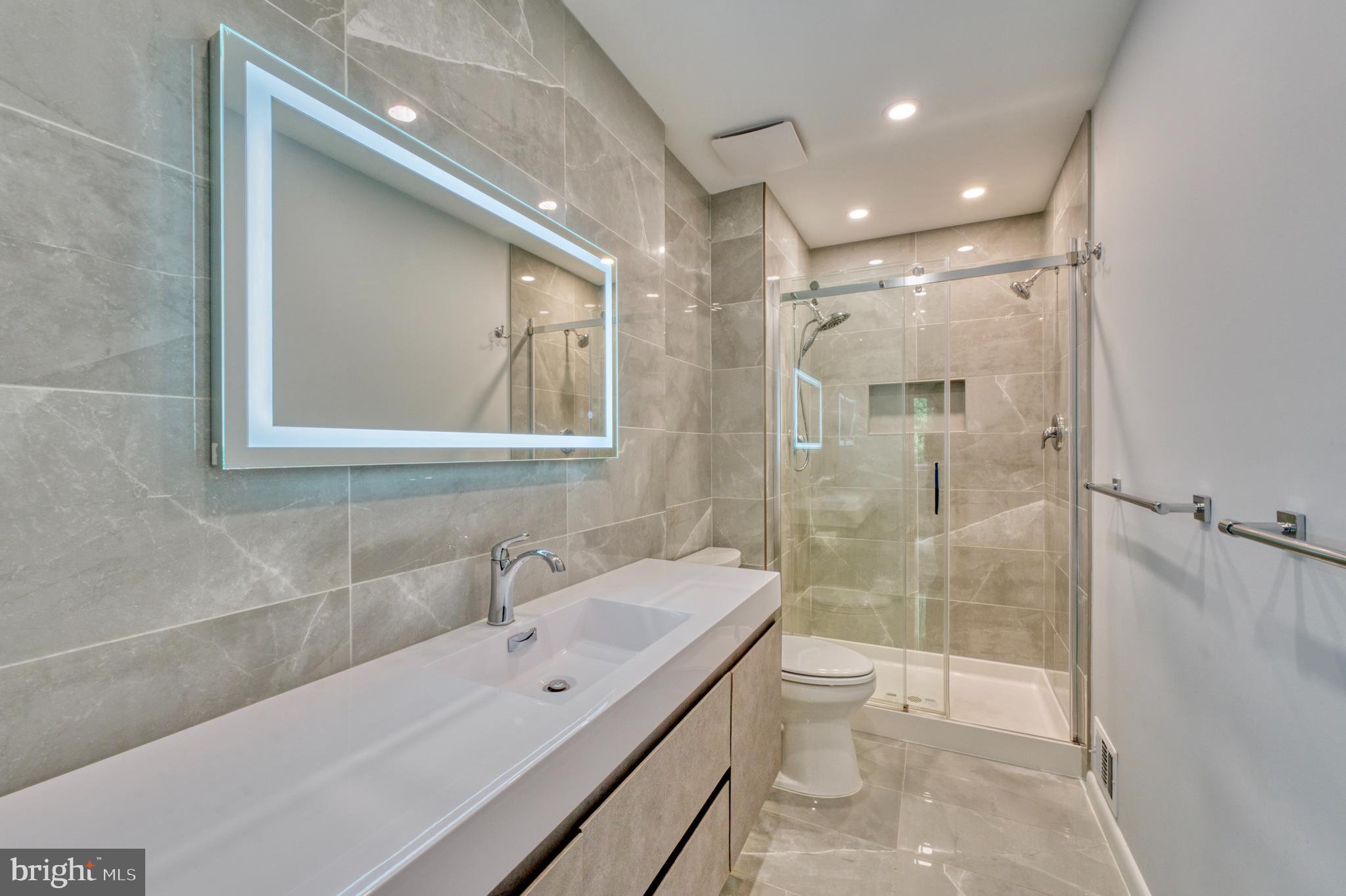 2374 Generation Drive Reston, VA 20191 - Photo 25 of 73 Primary Bathroom