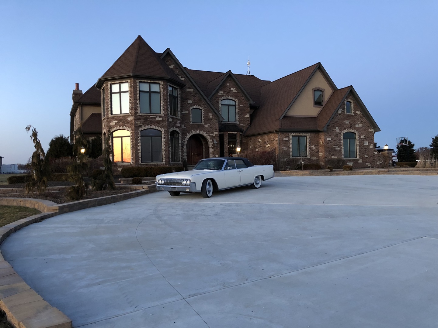 15646 West Barr Road Manhattan, IL 60442 - Photo 1 of 13 a car parked in front of a white house