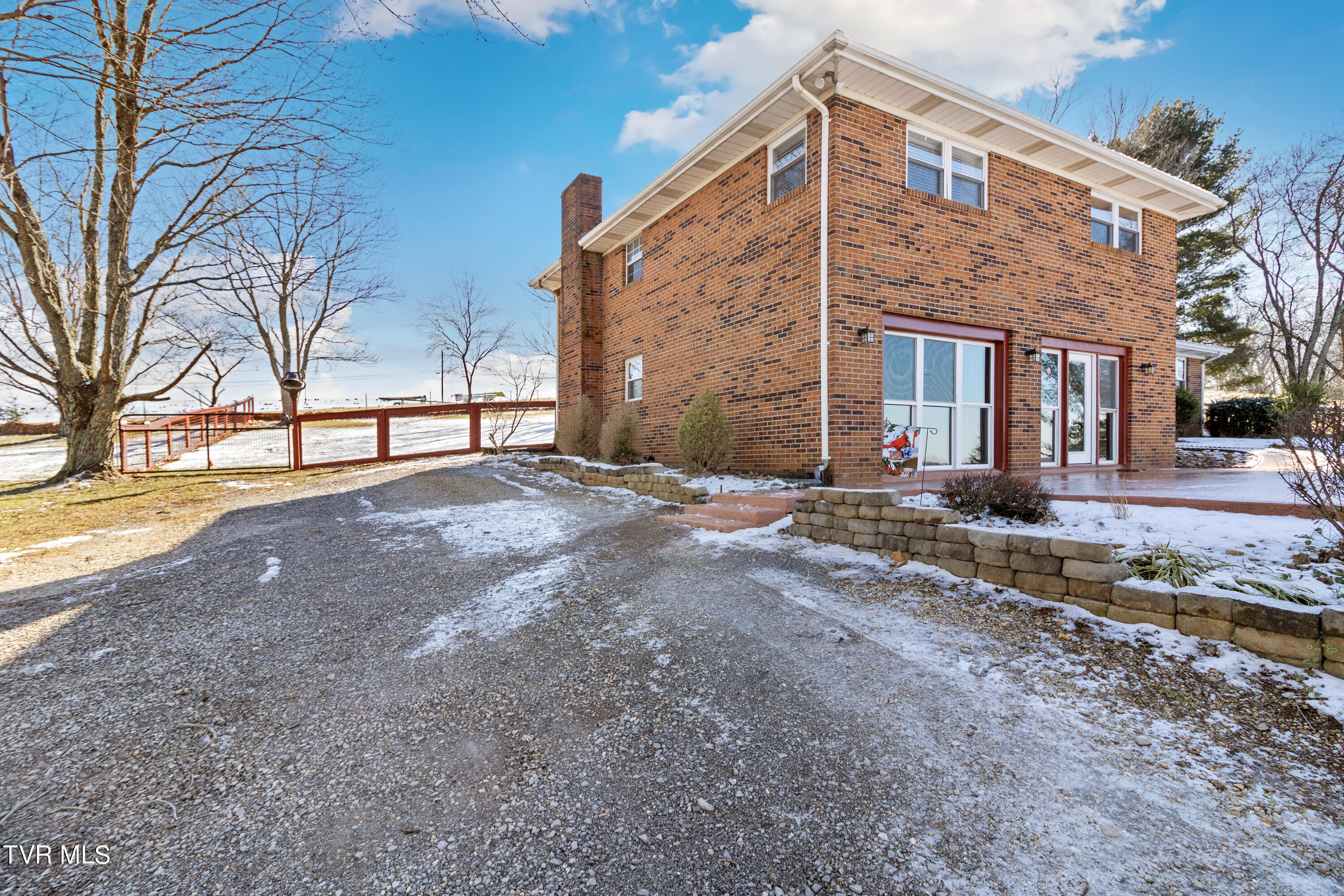 1504 Parton Loop Greeneville, TN 37743 - Photo 12 of 44 01
