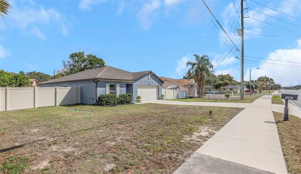 2510 Mariner Boulevard Spring Hill, FL 34609 - Photo 4 of 62