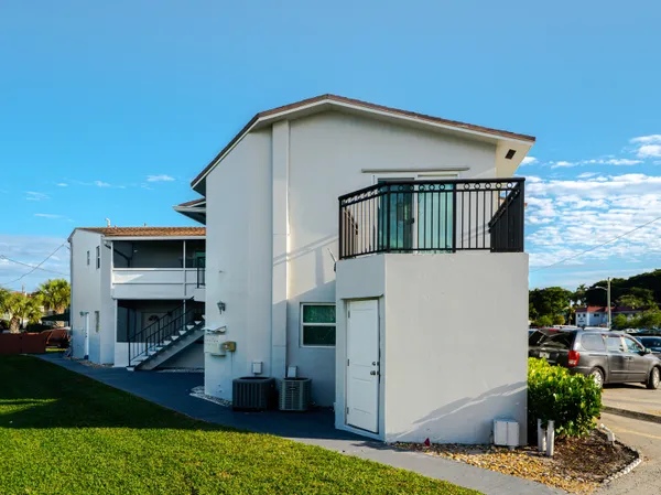 $2,450 | 491 East Palmetto Park Road, Boca Raton, FL 33432