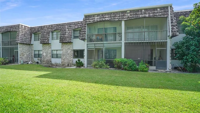 $141,900 | 3123 Oakland Shores Drive, Unit D104, Oakland Park, FL 33309