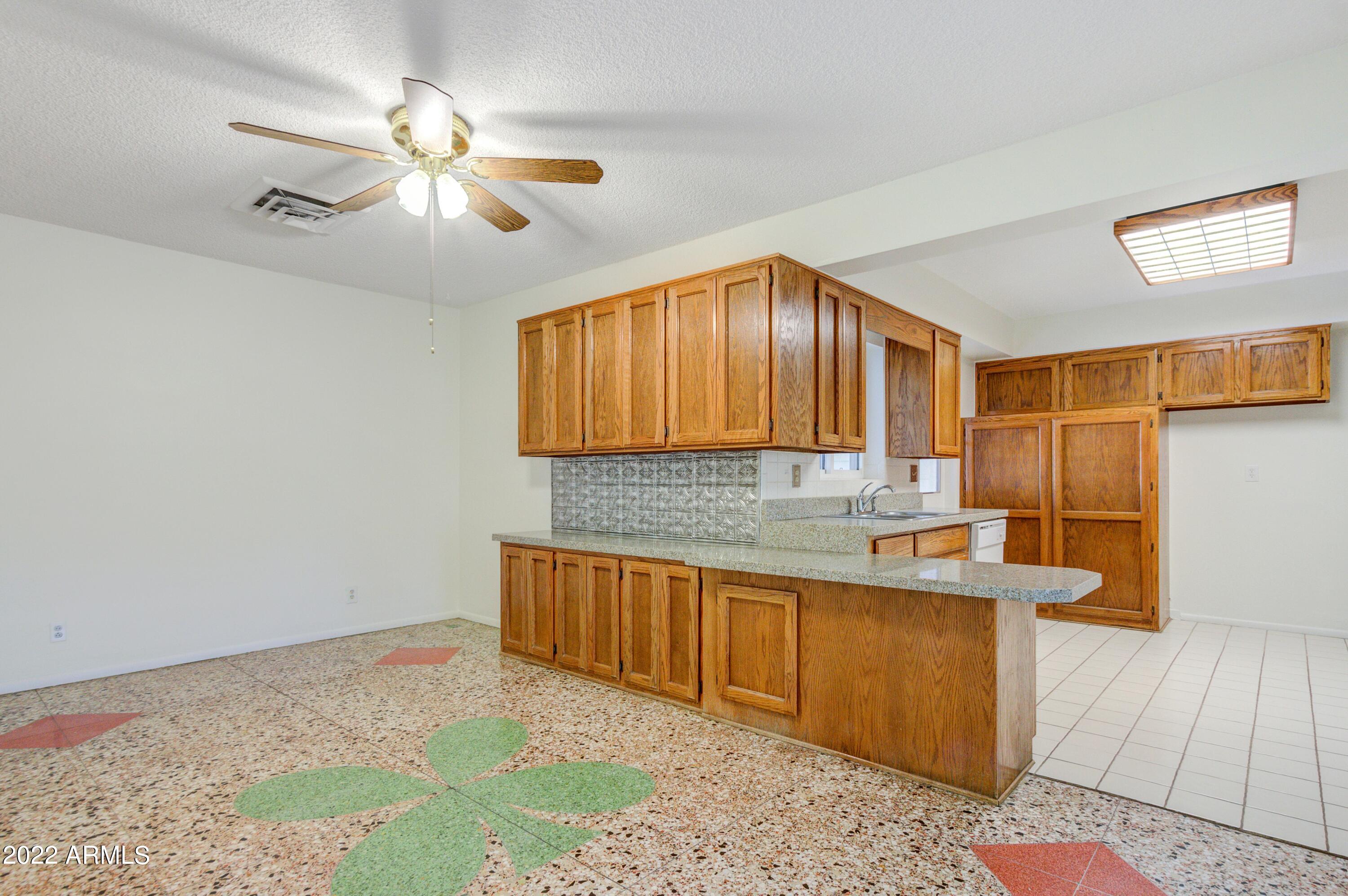 104 West Carson Road Phoenix, AZ 85041 - Photo 7 of 15 007_Dining Room