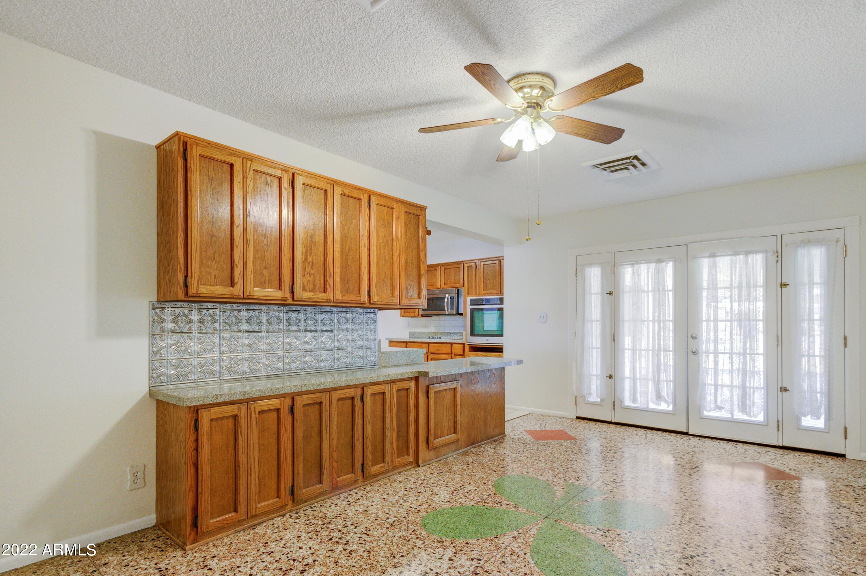 104 West Carson Road Phoenix, AZ 85041 - Photo 8 of 15 008_Dining Room