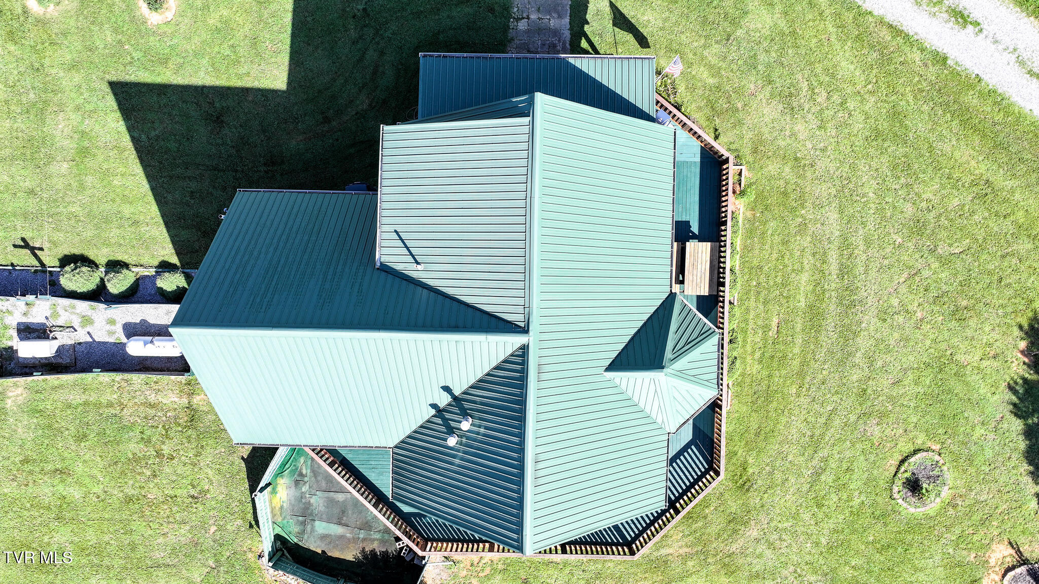 1600 Red Hill Road Greeneville, TN 37743 - Photo 71 of 73 Johnson roof line DJI_20260629185750_009