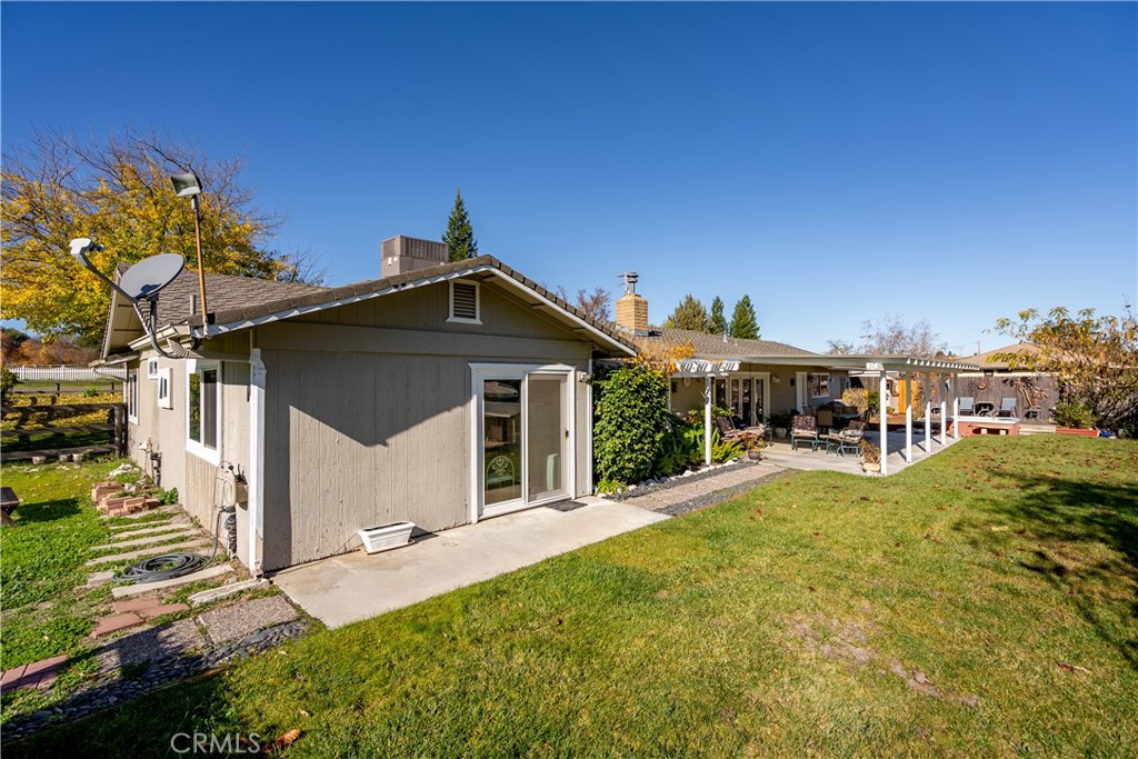 9220 Carmel Road Atascadero, CA 93422 - Photo 23 of 61 Quick peek of the backyard.