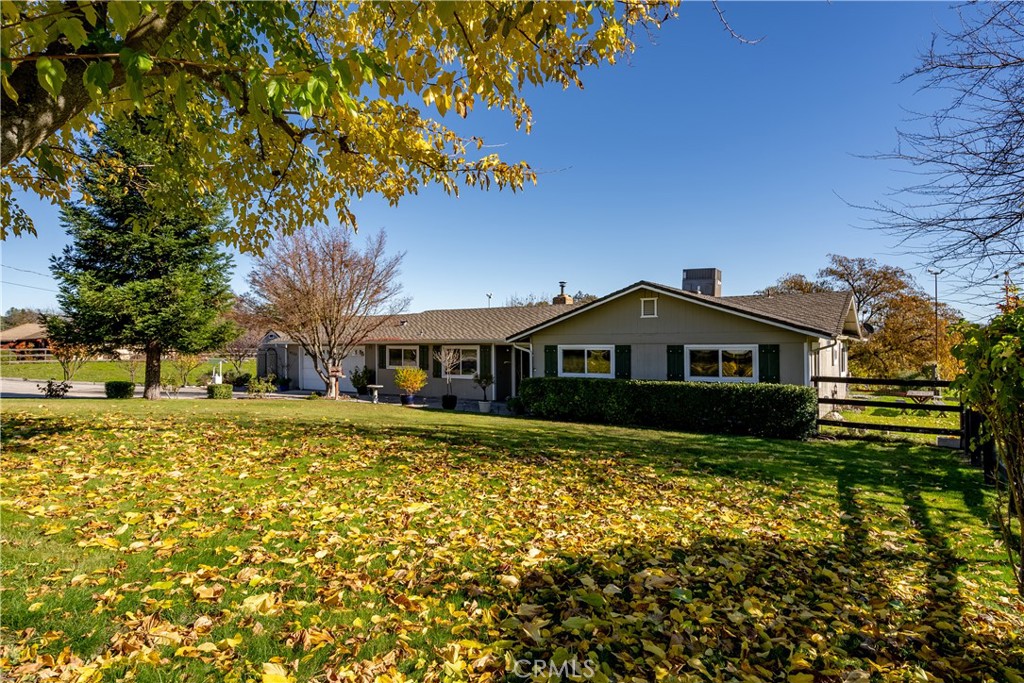 9220 Carmel Road Atascadero, CA 93422 - Photo 5 of 61 Lush lawn and mature trees create a pleasing atmosphere.