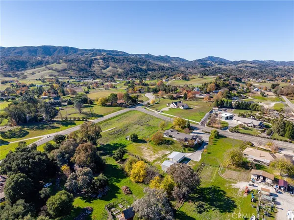 $1,050,000 | 9220 Carmel Road, Atascadero, CA 93422
