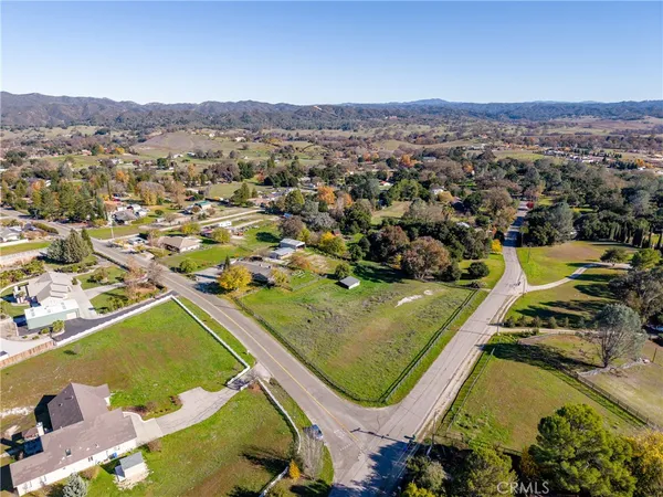 $1,050,000 | 9220 Carmel Road, Atascadero, CA 93422
