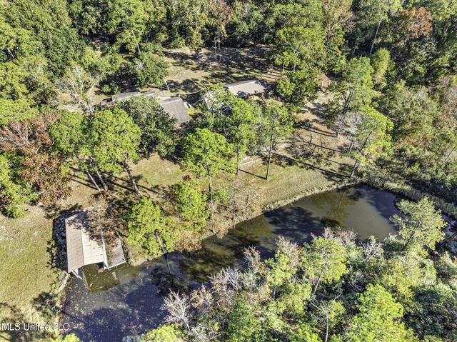 $1,250,000 | 16100 Bayou Cocoa Point Drive, Kiln, MS 39556
