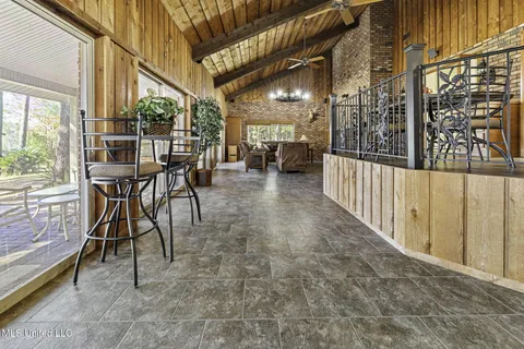 $1,250,000 | 16100 Bayou Cocoa Point Drive, Kiln, MS 39556