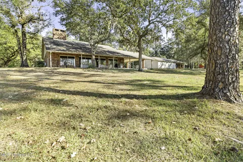 $1,250,000 | 16100 Bayou Cocoa Point Drive, Kiln, MS 39556