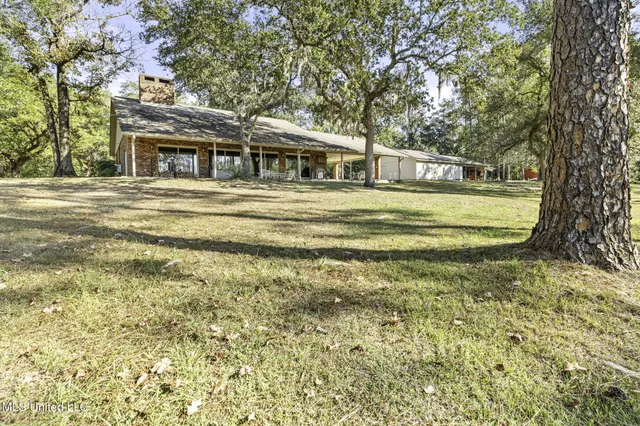 $1,250,000 | 16100 Bayou Cocoa Point Drive, Kiln, MS 39556