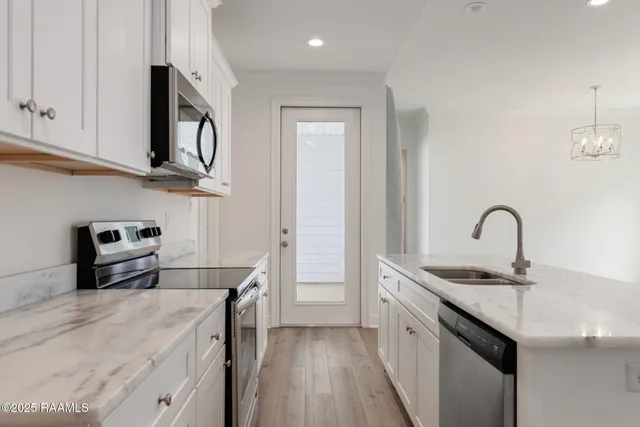 $1,800 | 211 Alpine Drive, Lafayette, LA 70506