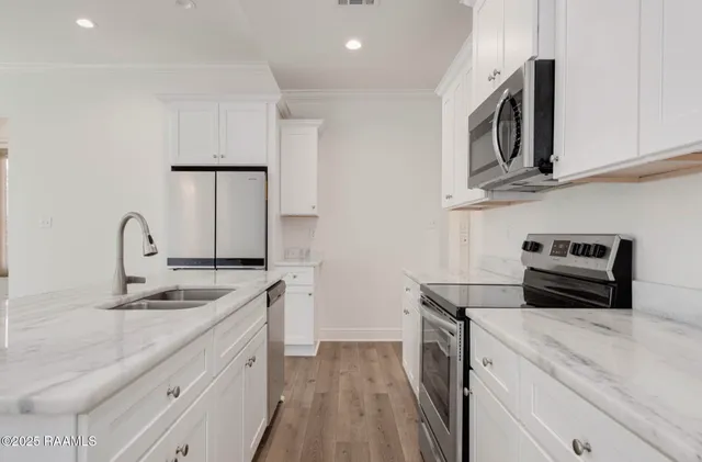 $1,800 | 211 Alpine Drive, Lafayette, LA 70506