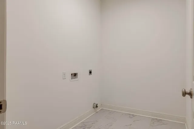 $1,800 | 211 Alpine Drive, Lafayette, LA 70506