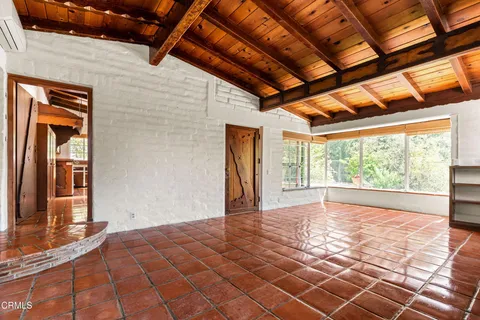 $1,589,000 | 2300 El Moreno Street, La Crescenta, CA 91214