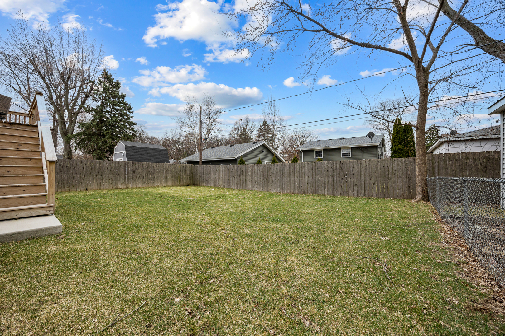 N112 Leonard Street Winfield, IL 60190 - Photo 25 of 26 a view of a backyard