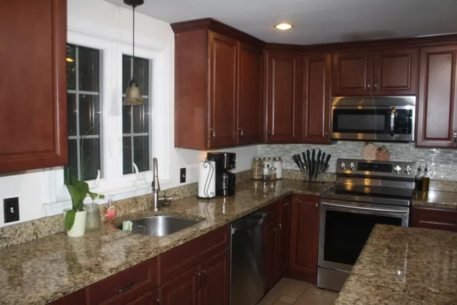 $575,000 | 80 Wire Road, Merrimack, NH 03054