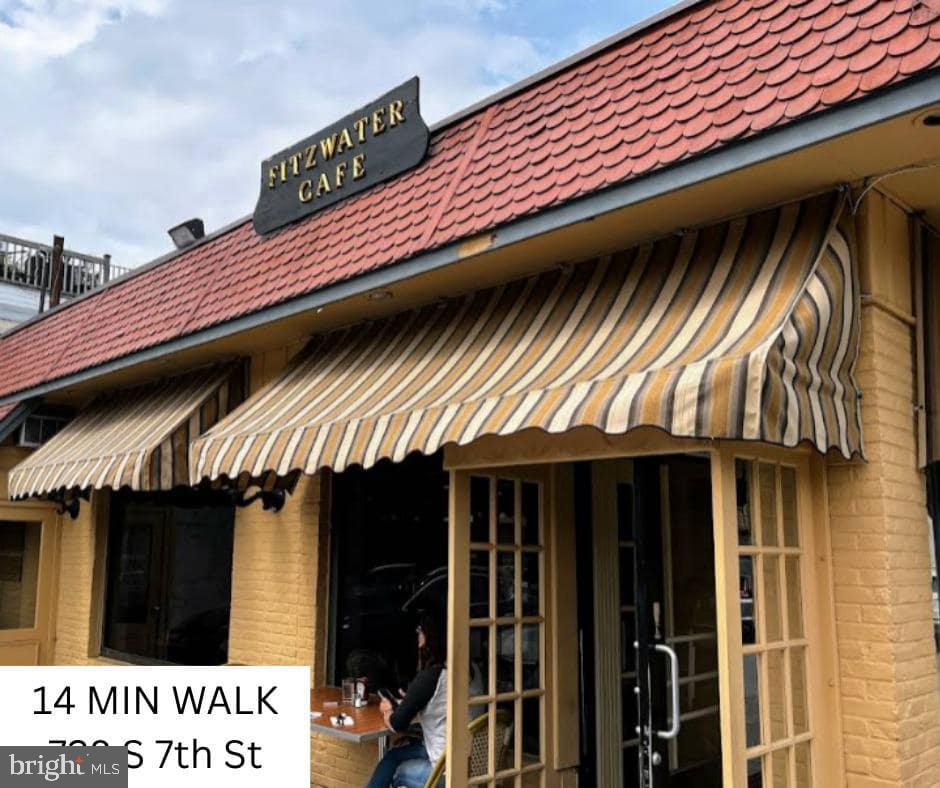 1214 Waverly Street, Unit 303 Philadelphia, PA 19147 - Photo 14 of 15 a view of a house