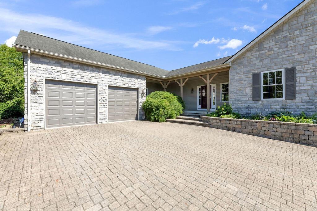 12118 Robins Road Westerville, OH 43082 - Photo 2 of 99