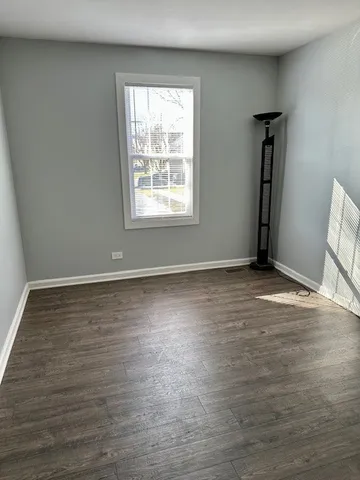 $2,500 | 1511 Crab Tree Drive, Westmont, IL 60559