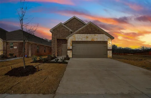 $2,200 | 3911 Nature Court, Denison, TX 75020