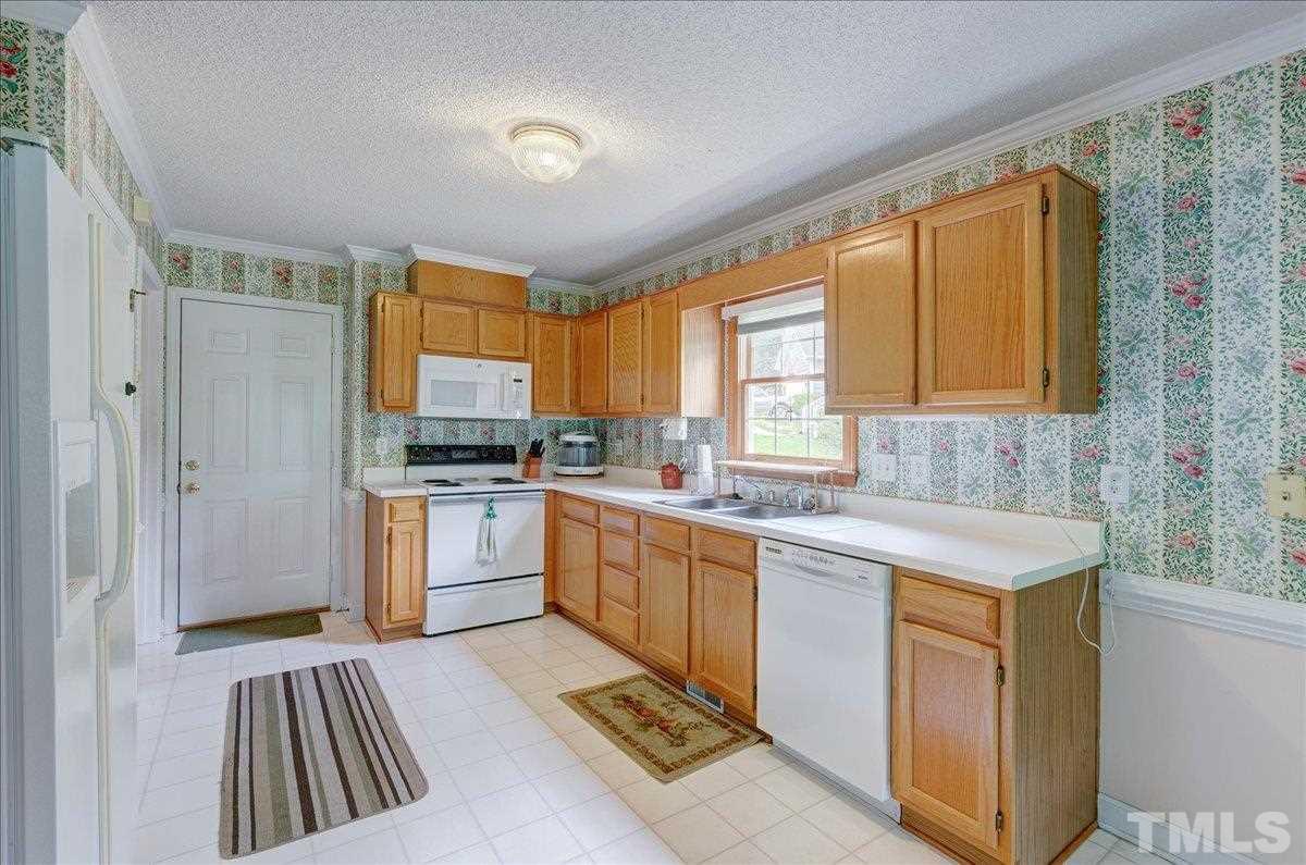 4201 Willow Lake Road Raleigh, NC 27616 - Photo 10 of 22