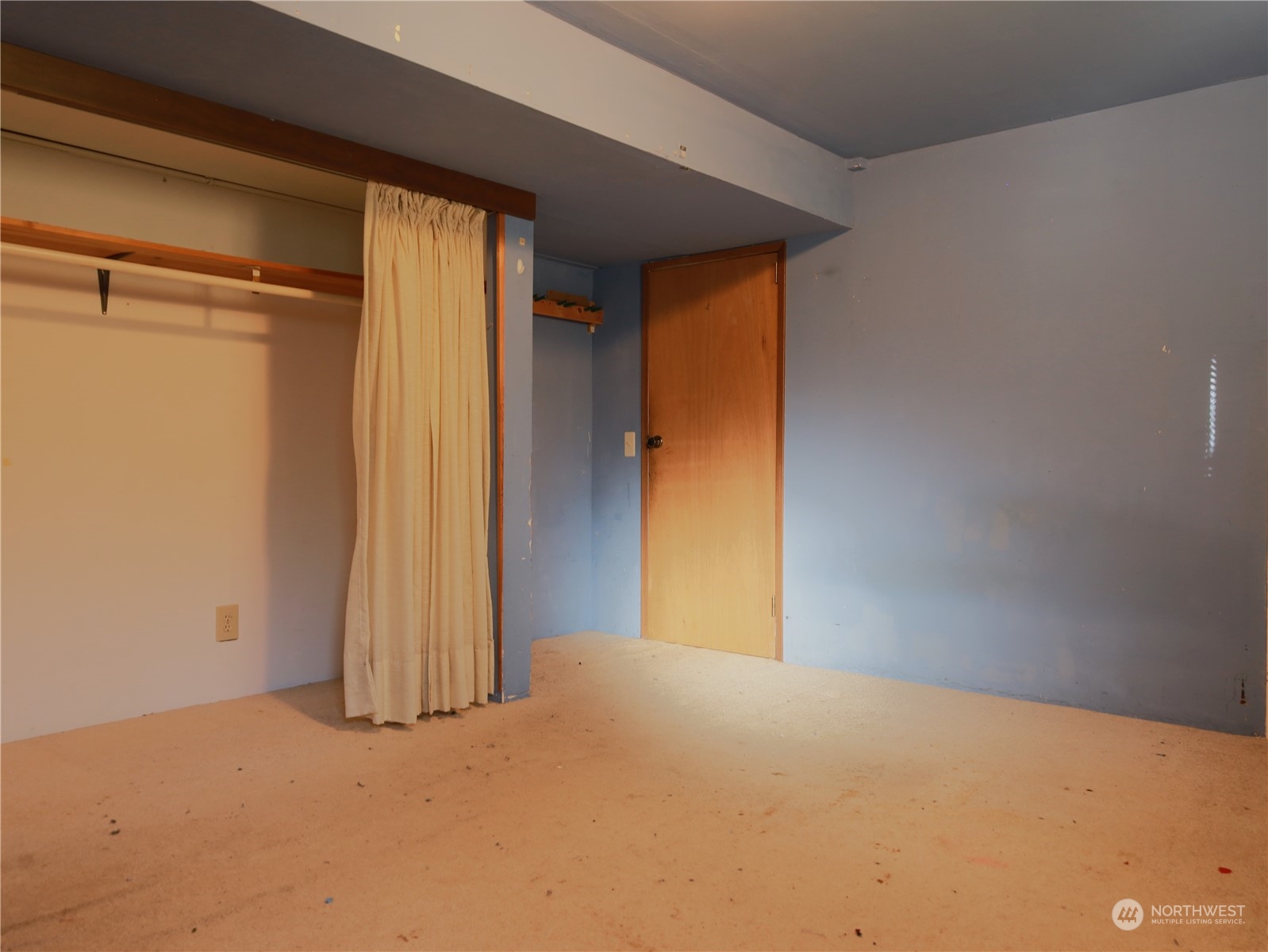 5150 South Creston Street Seattle, WA 98178 - Photo 16 of 27 a view of an empty room
