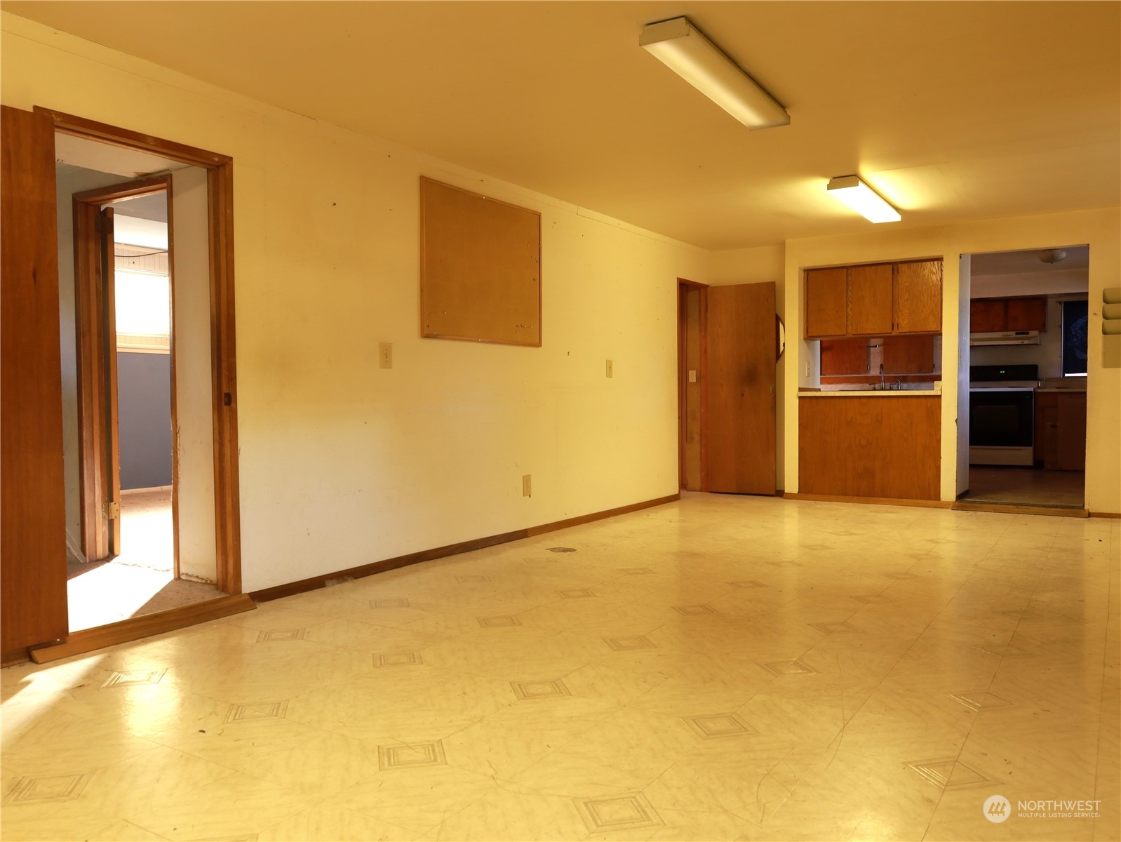 5150 South Creston Street Seattle, WA 98178 - Photo 22 of 27 a view of an empty room with a window