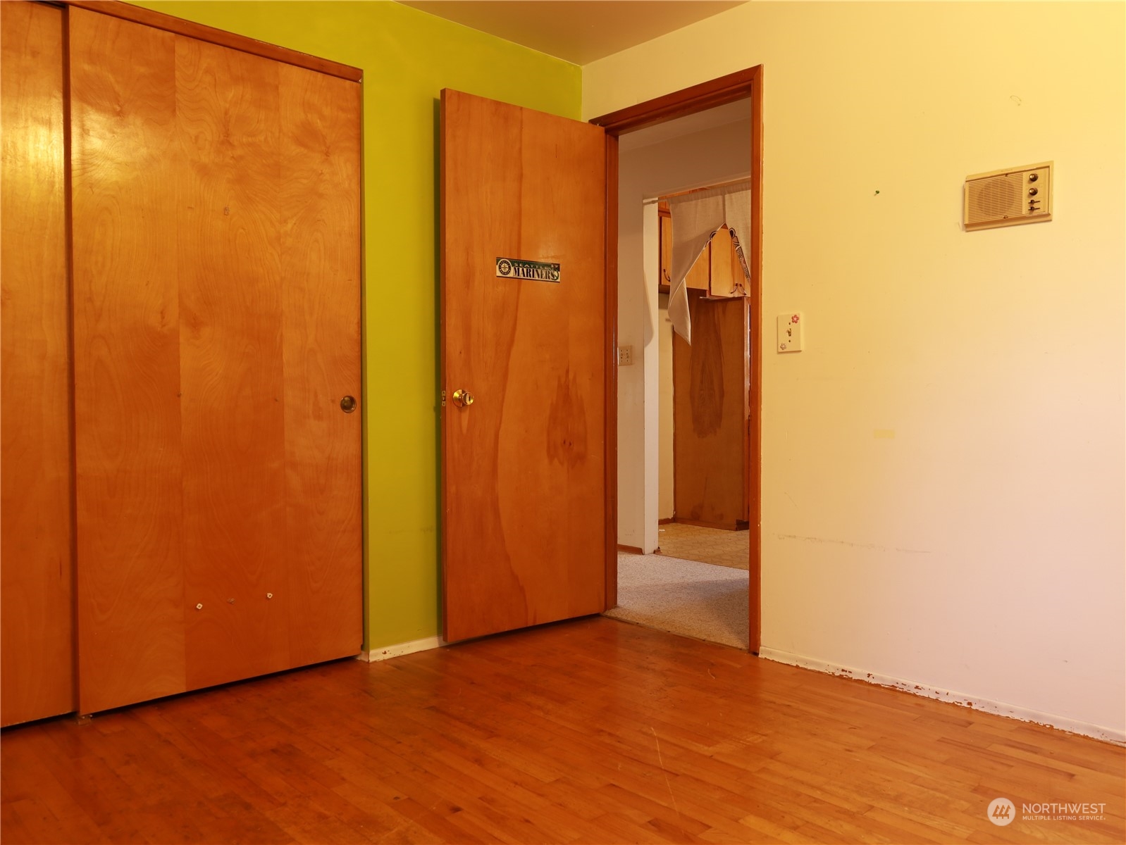 5150 South Creston Street Seattle, WA 98178 - Photo 8 of 27 a view of an empty room