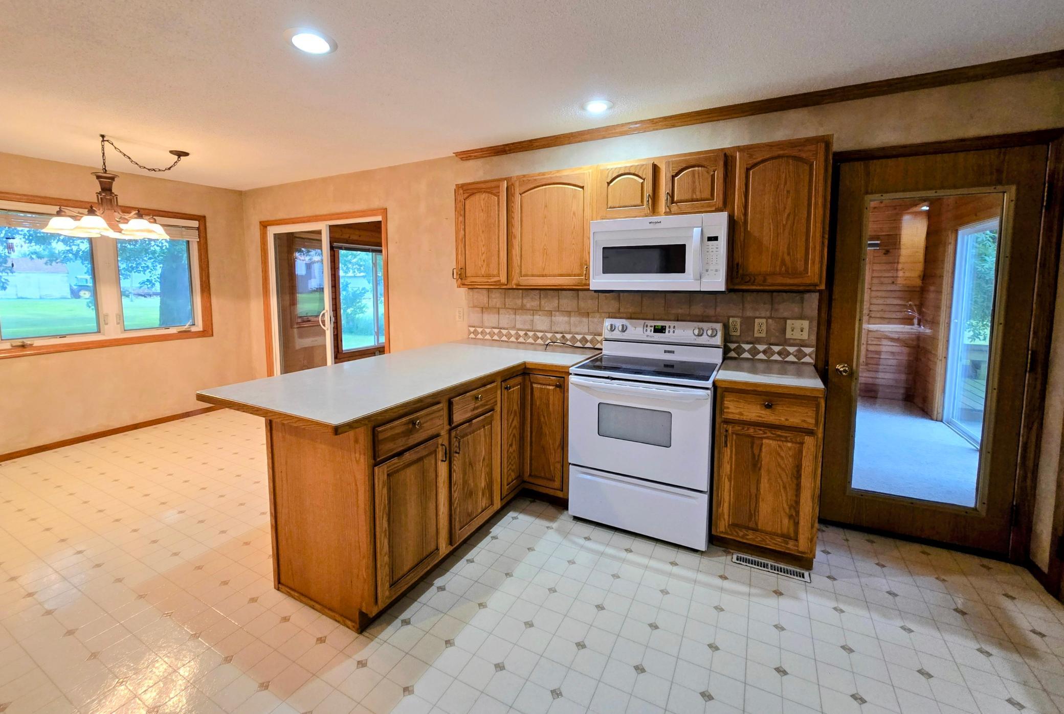 1120 8th Avenue Southwest Pipestone, MN 56164 - Photo 11 of 53