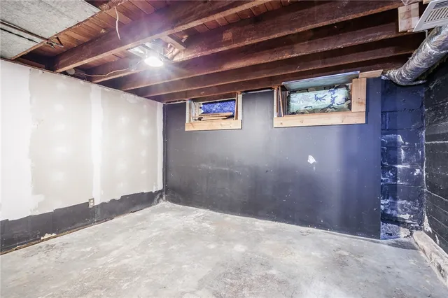 $99,000 | 51 St Johns Park, Rochester, NY 14612