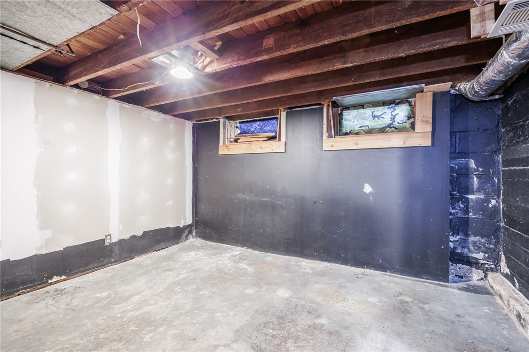 51 St Johns Park Rochester, NY 14612 - Photo 23 of 32