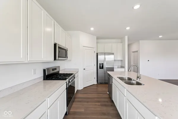 $469,900 | 5752 Bancroft Drive, Pendleton, IN 46064