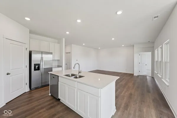 $469,900 | 5752 Bancroft Drive, Pendleton, IN 46064