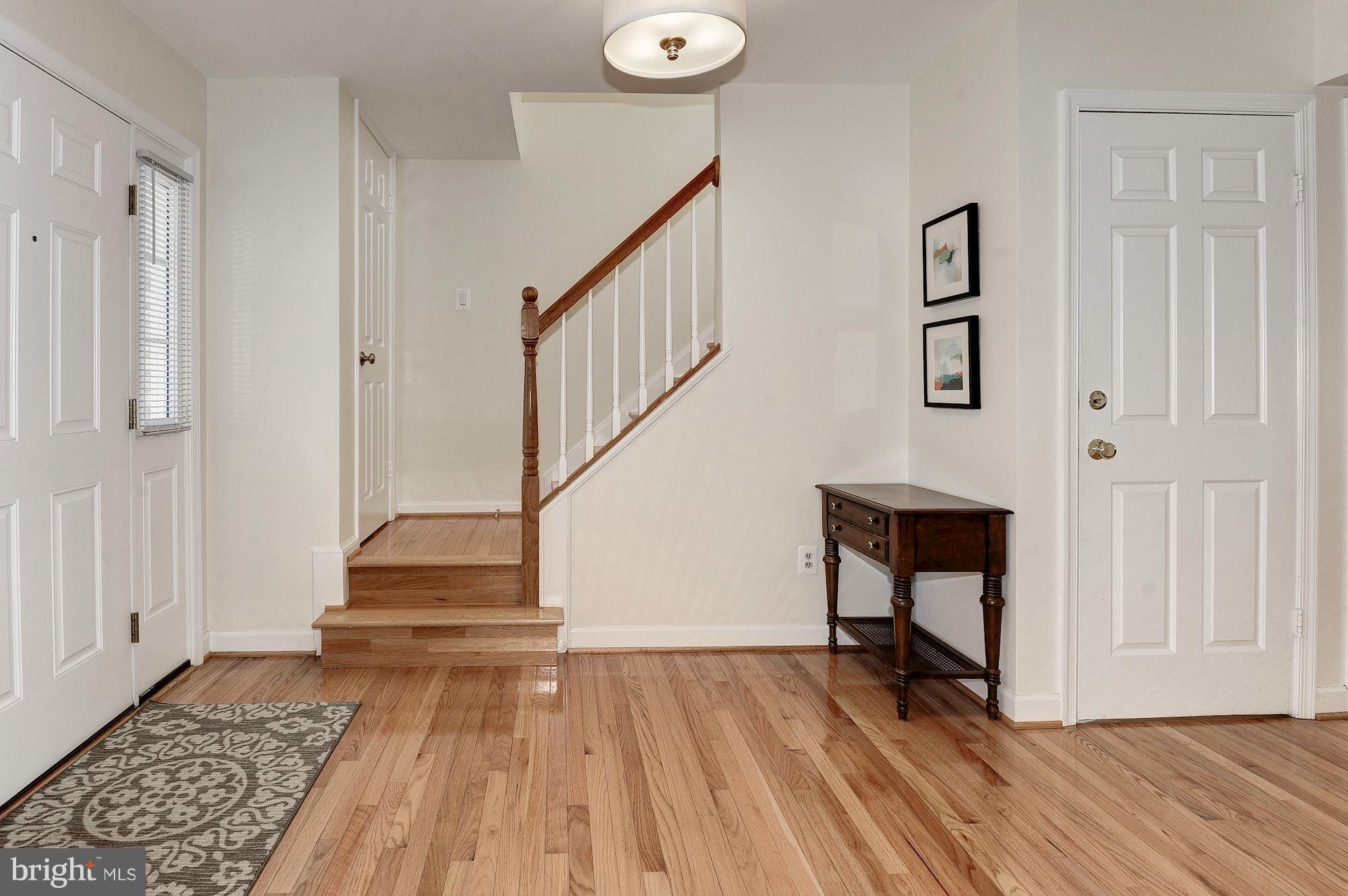6864 Chelsea Road McLean, VA 22101 - Photo 2 of 30 Foyer