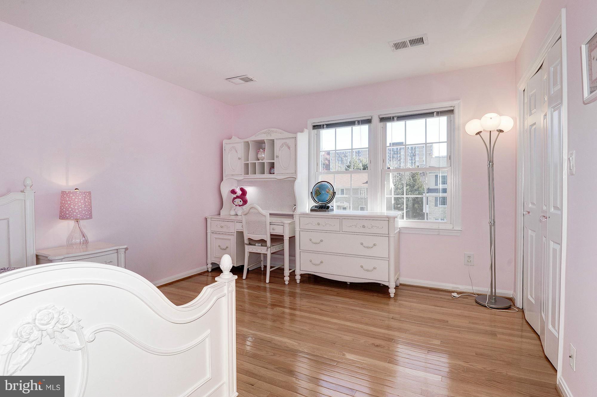 6864 Chelsea Road McLean, VA 22101 - Photo 21 of 30 Bedroom